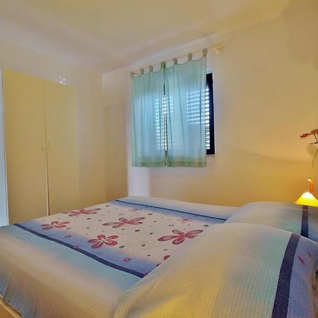 Apartments Eufemija 拉布 外观 照片