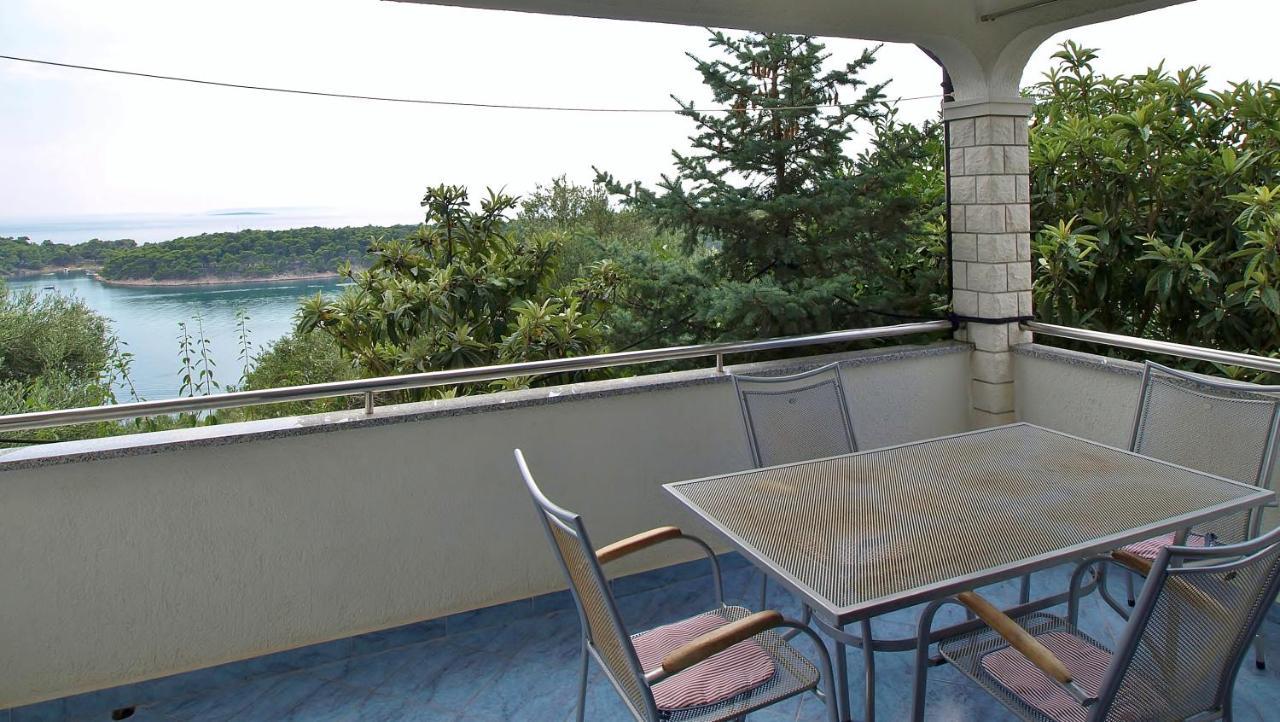 Apartments Eufemija 拉布 外观 照片