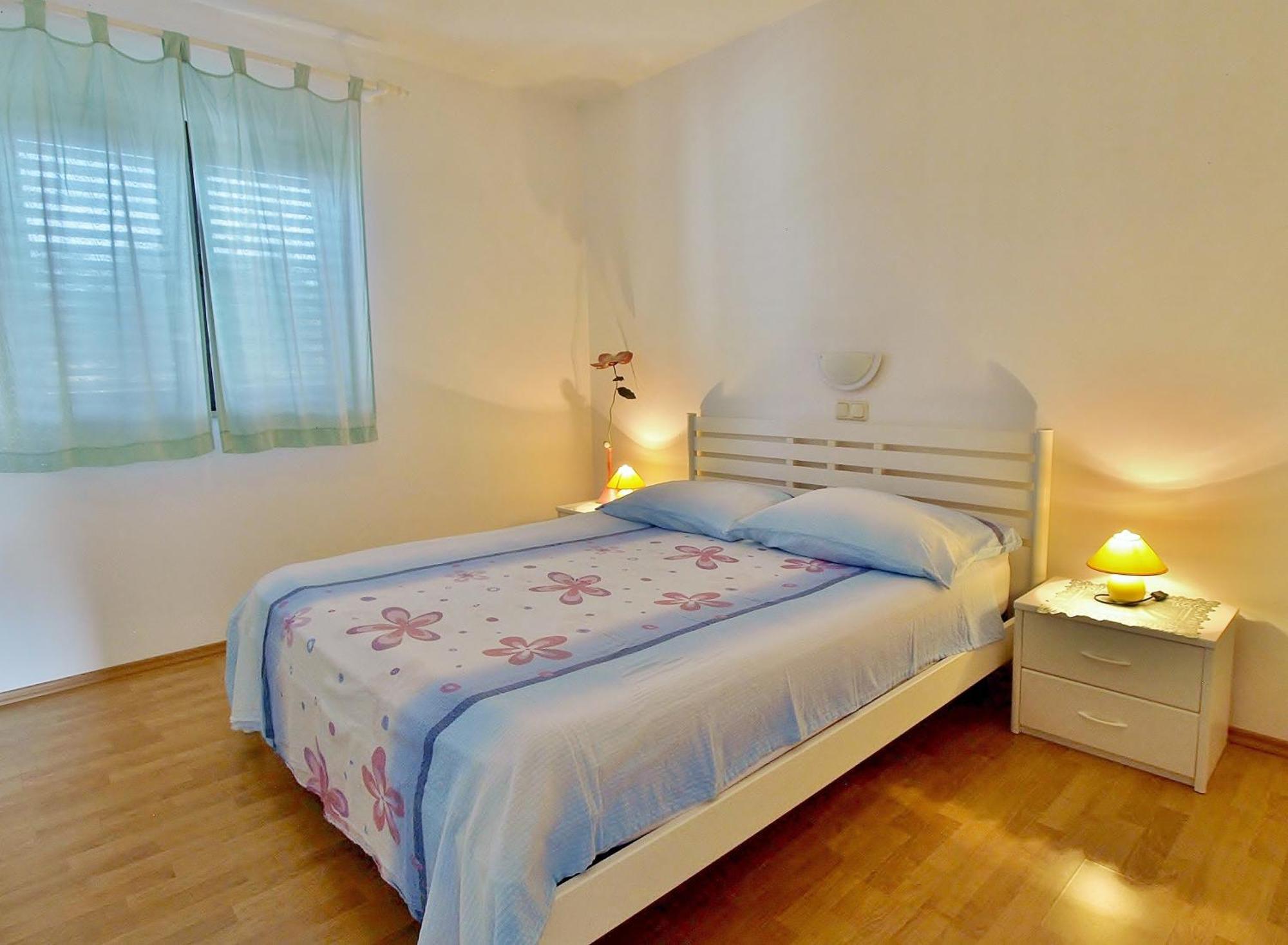 Apartments Eufemija 拉布 外观 照片
