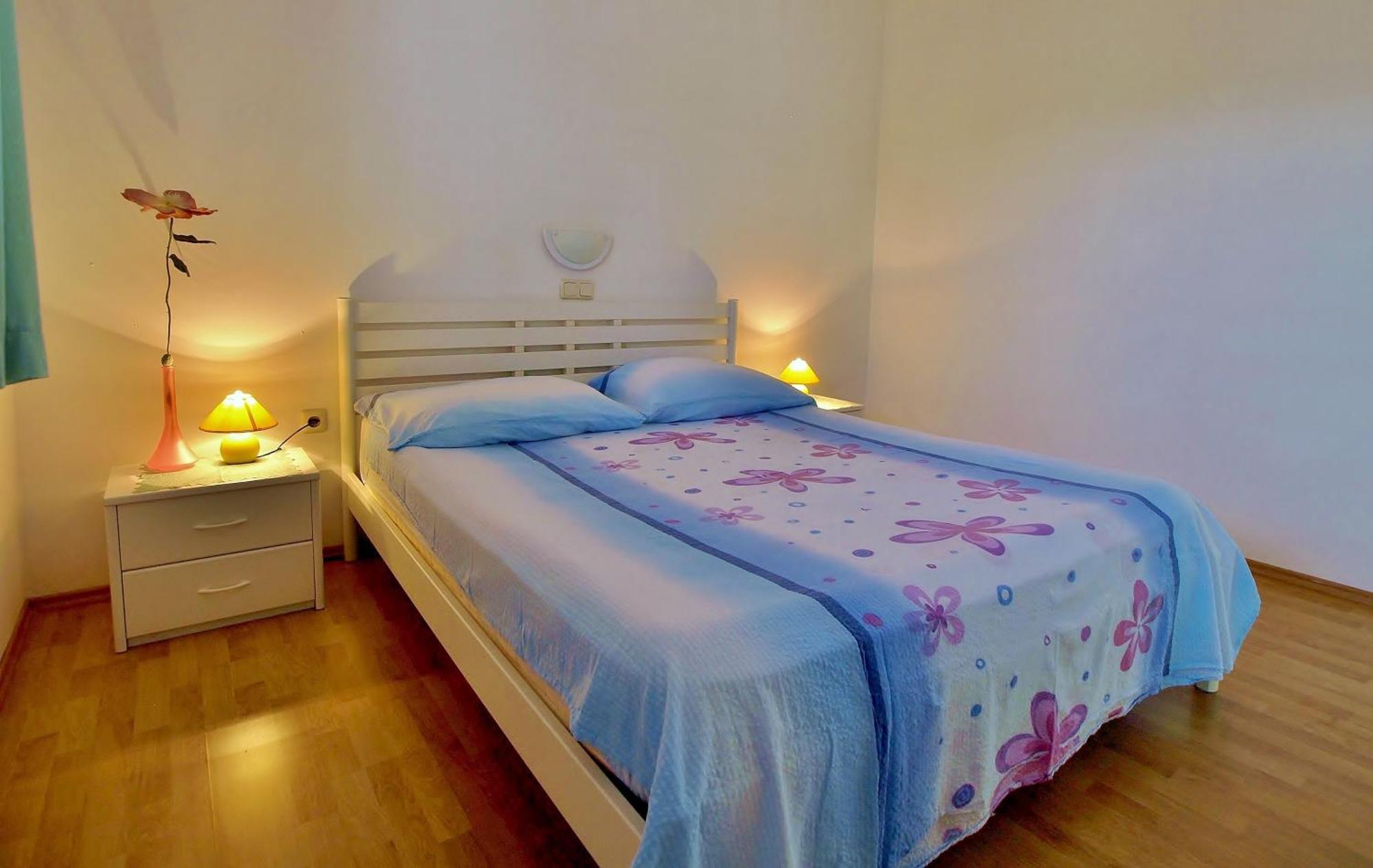 Apartments Eufemija 拉布 外观 照片