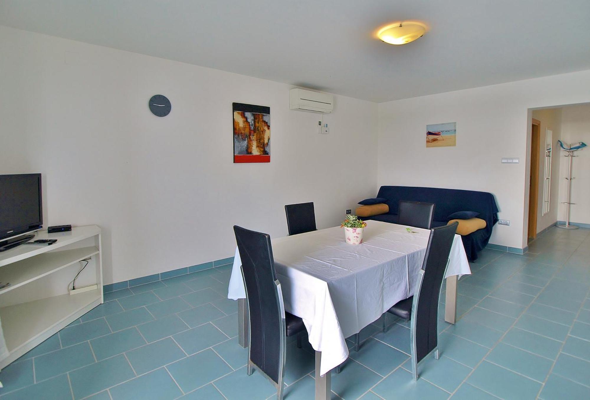 Apartments Eufemija 拉布 外观 照片